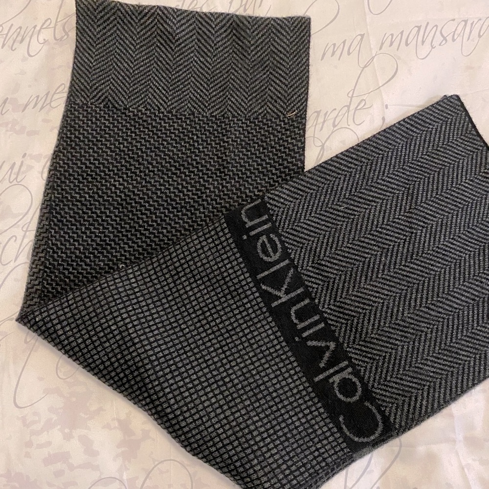 Calvin Klein scarf